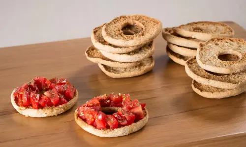 Friselle come condirle: 5 ricette ideali per l'estate