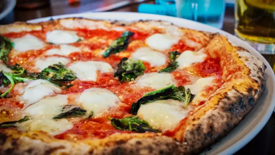 Pizza in teglia: Tutti i segreti per una pizza perfetta