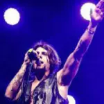 Chi è Rkomi: Vita privata, carriera, età, Paola Di Benedetto