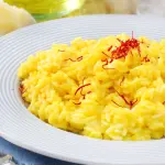 Risotto allo zafferano: Ricetta originale e varianti
