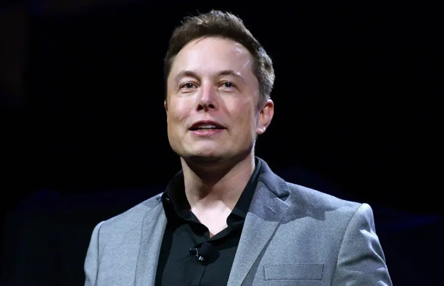 La prossima sfida su Twitter di Elon Musk: si è descritto come un 