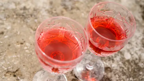 Rosolio ricetta del liquore alle rose