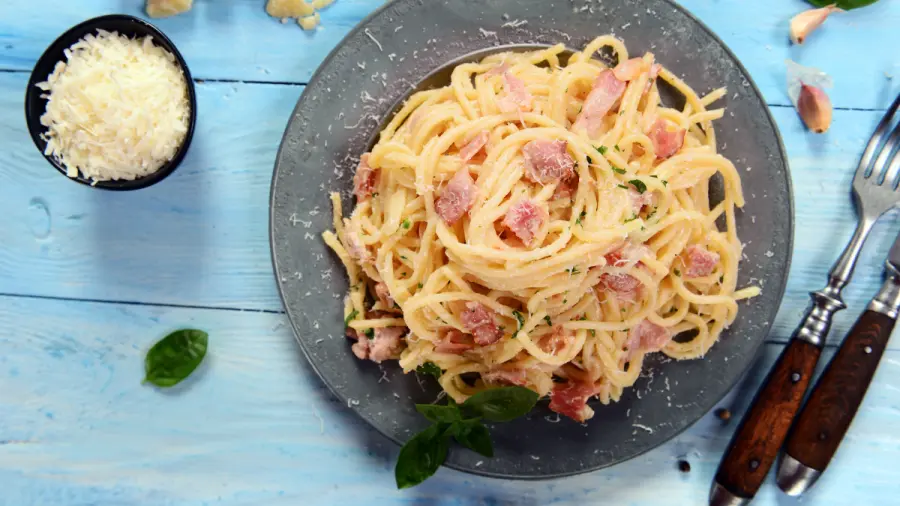 Il 6 aprile si festeggia il "Carbonara Day": Tutti i segreti del piatto romano