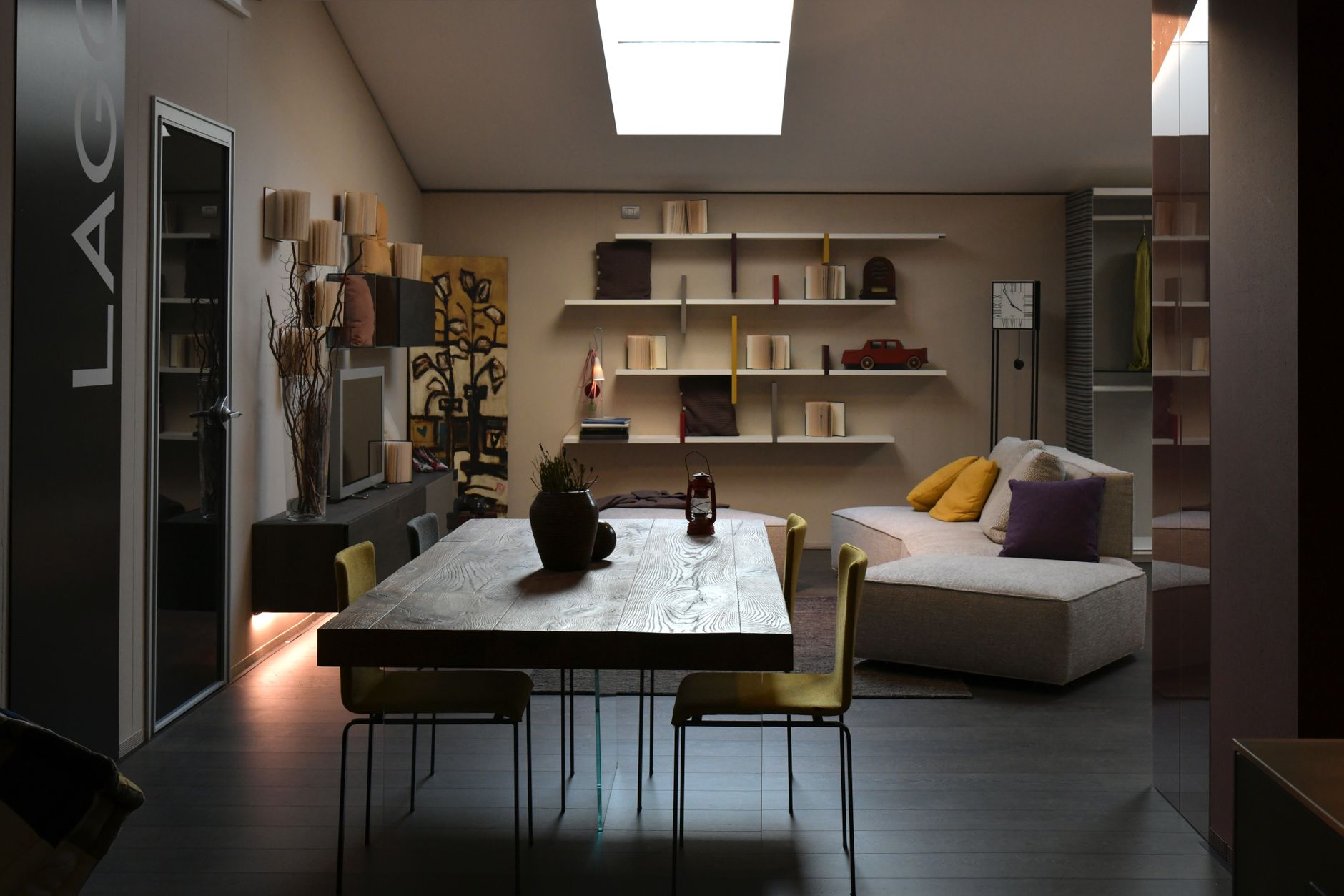 Arredamento Casa Moderna 2026: Funzionalità al Primo Posto