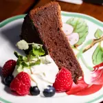 Come fare una torta al cioccolato semplice