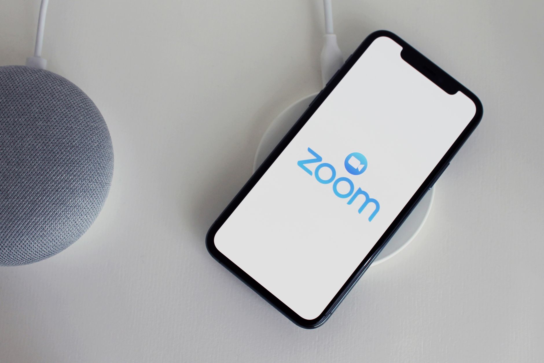 Zoom come funziona: guida essenziale 2026