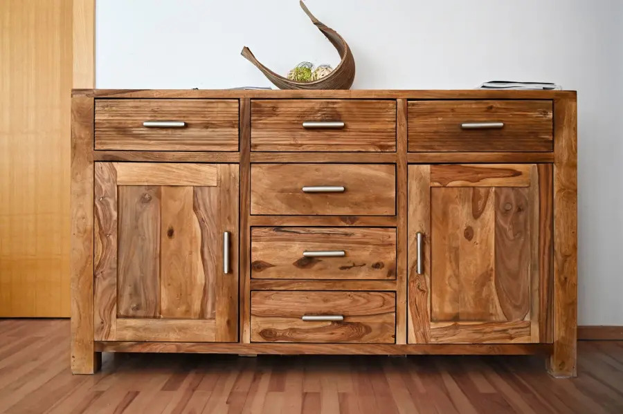 Togliere graffi mobili legno con rimedi casalinghi