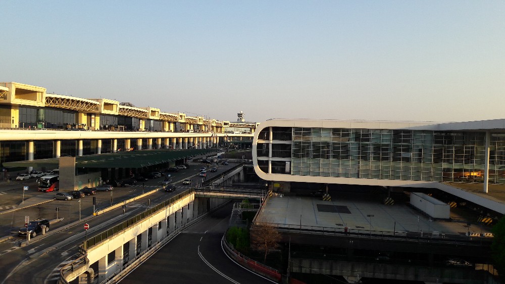 Le soluzioni disponibili per raggiungere il centro di Milano una volta atterrati all’aeroporto di Malpensa (e viceversa)